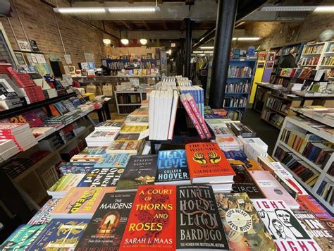 Where to Donate Books Chicago: A Literary Journey Through the Windy City